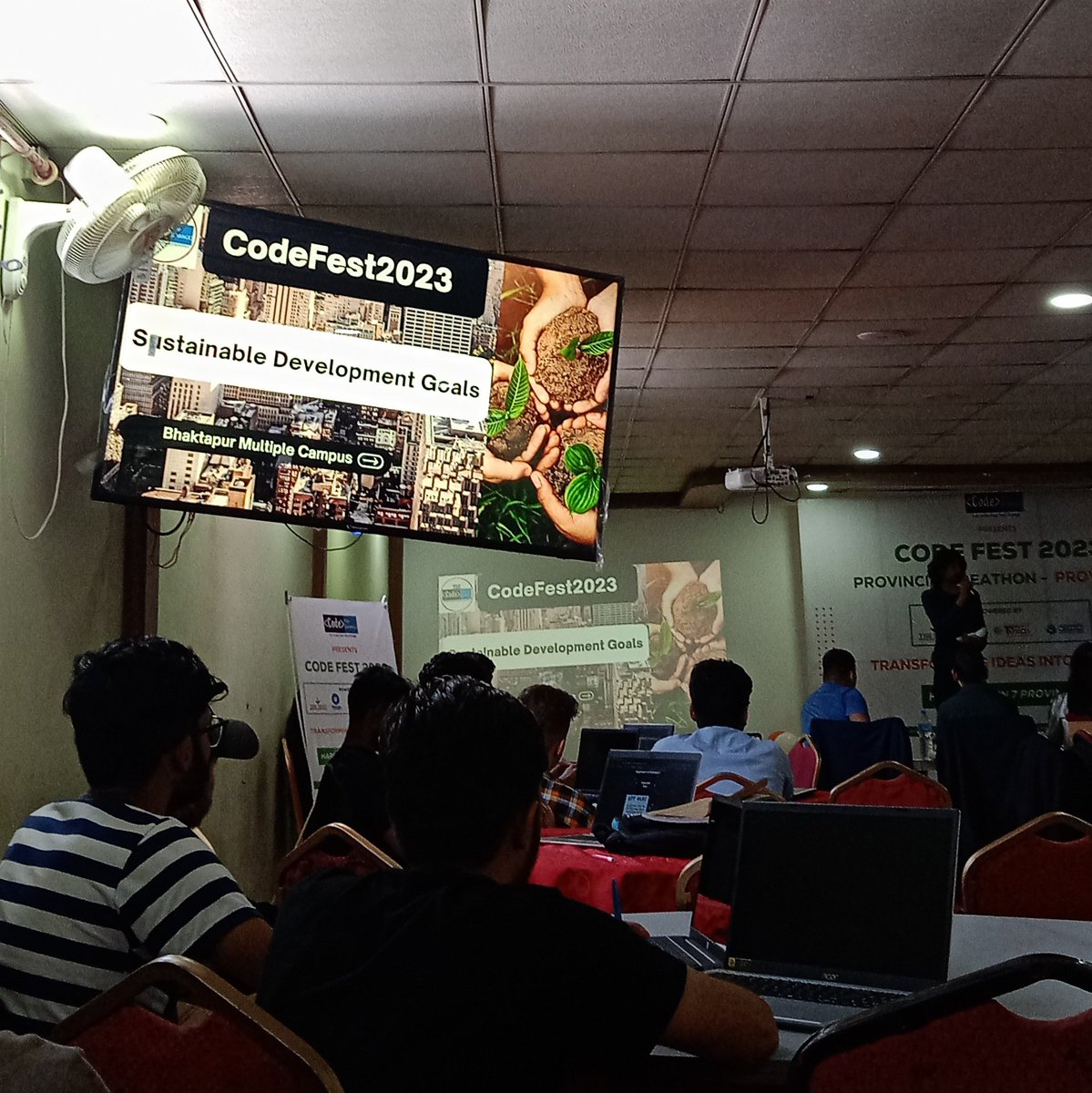 piedthepiper's tweet image. Today I went to the CodeFest 2023 organized by Code for Change. It was remarkable to see these young fellow applying for Hackathon and learning from it. #Hackathon #CodeForChange
