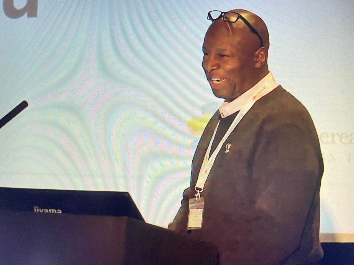 SBUK11's tweet photo. Our brilliant @SBUK11 colleague #YinkaYesufu speaks about the power of language #SBUKconf23 #SuicideBereavement #StandByMe 'Language is the gateway to express and receive emotion' https://t.co/qbPP8gafOF