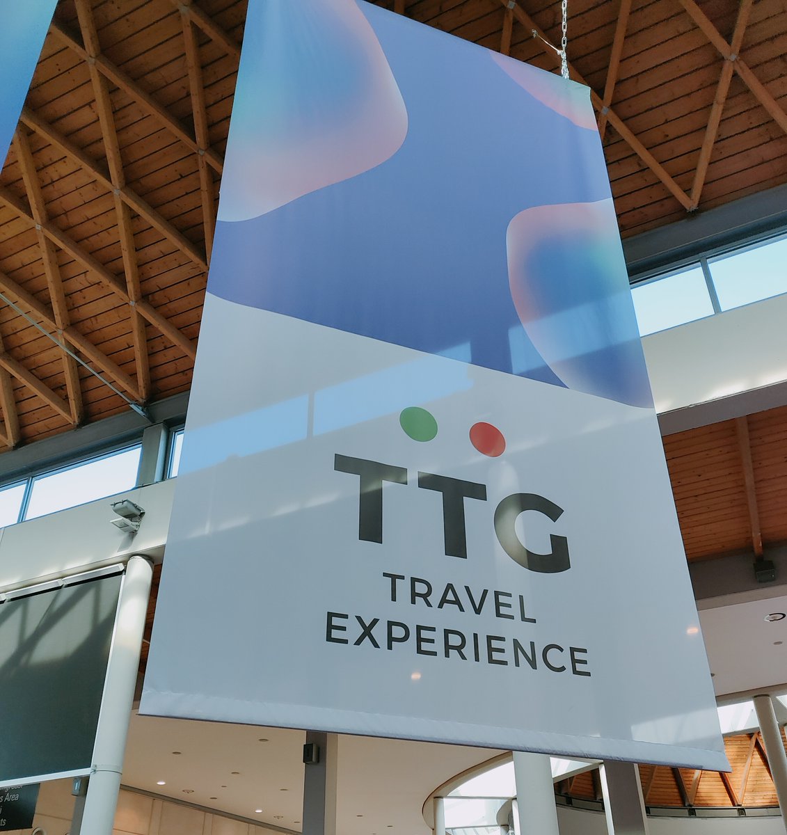 Heymondo Italia 🌍 (@heymondo_it) on Twitter photo Anche quest'anno, il team di Heymondo partecipa al @TtgExpo Travel Experience di Rimini e organizza un evento esclusivo con la partecipazione speciale di Turismo Thailandese e la presenza di EVA Air e <a href="/civitatis_it/">Civitatis Italiano</a>.
#HeymondoItalia #TTG Anche quest'anno, il team di Heymondo partecipa al @TtgExpo Travel Experience di Rimini e organizza un evento esclusivo con la partecipazione speciale di Turismo Thailandese e la presenza di EVA Air e <a href="/civitatis_it/">Civitatis Italiano</a>.
#HeymondoItalia #TTG
