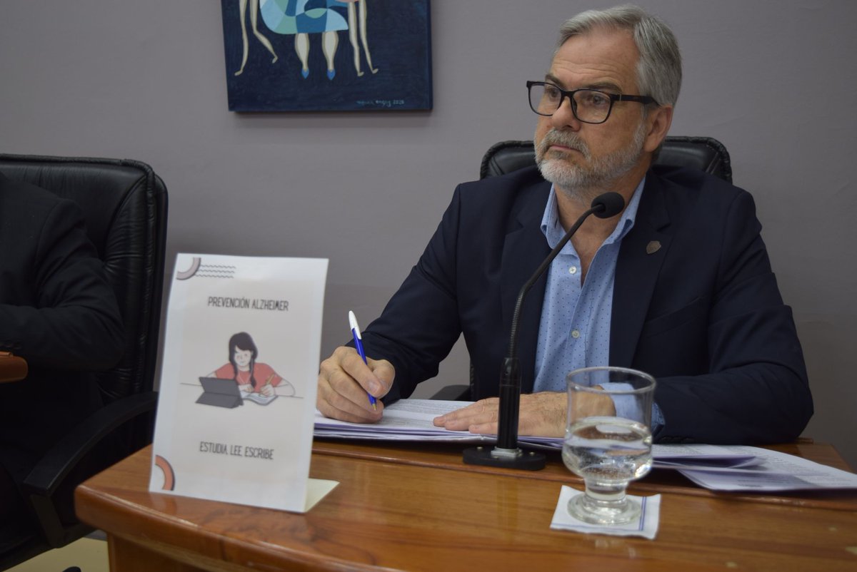 ConcejoMadryn's tweet photo. Sesión 18º #Alzheimer 

✅Los ediles hicieron alusión a la importancia de la prevención

✅Se adecuaron las ordenanzas por la tasa de bomberos.  La actualización será cuatrimestral y se aplicará en enero, abril y agosto, según el índice de precios al consumidor del 2024. https://t.co/GiWXa2jtID