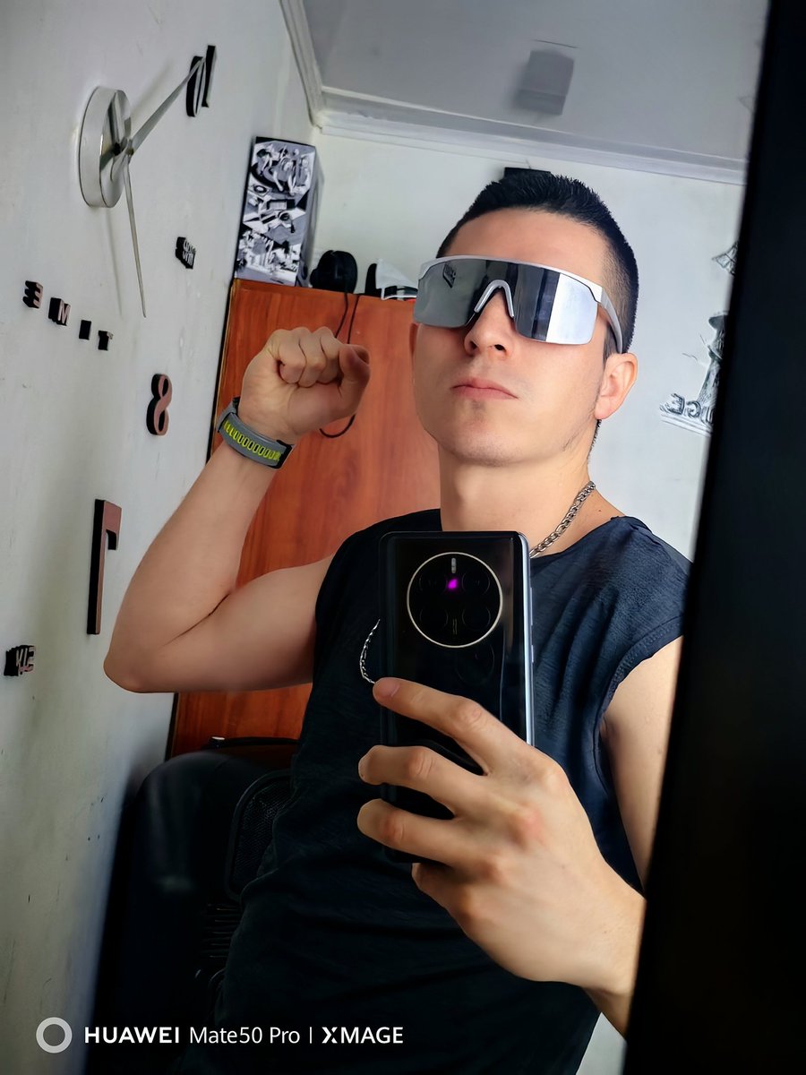 Feliz Juernes .. ✌🏻✌🏻🥵🥵😈🤙🏻🤙🏻🤙🏻👅🍆💦🍑🐽🐽🐽🐽