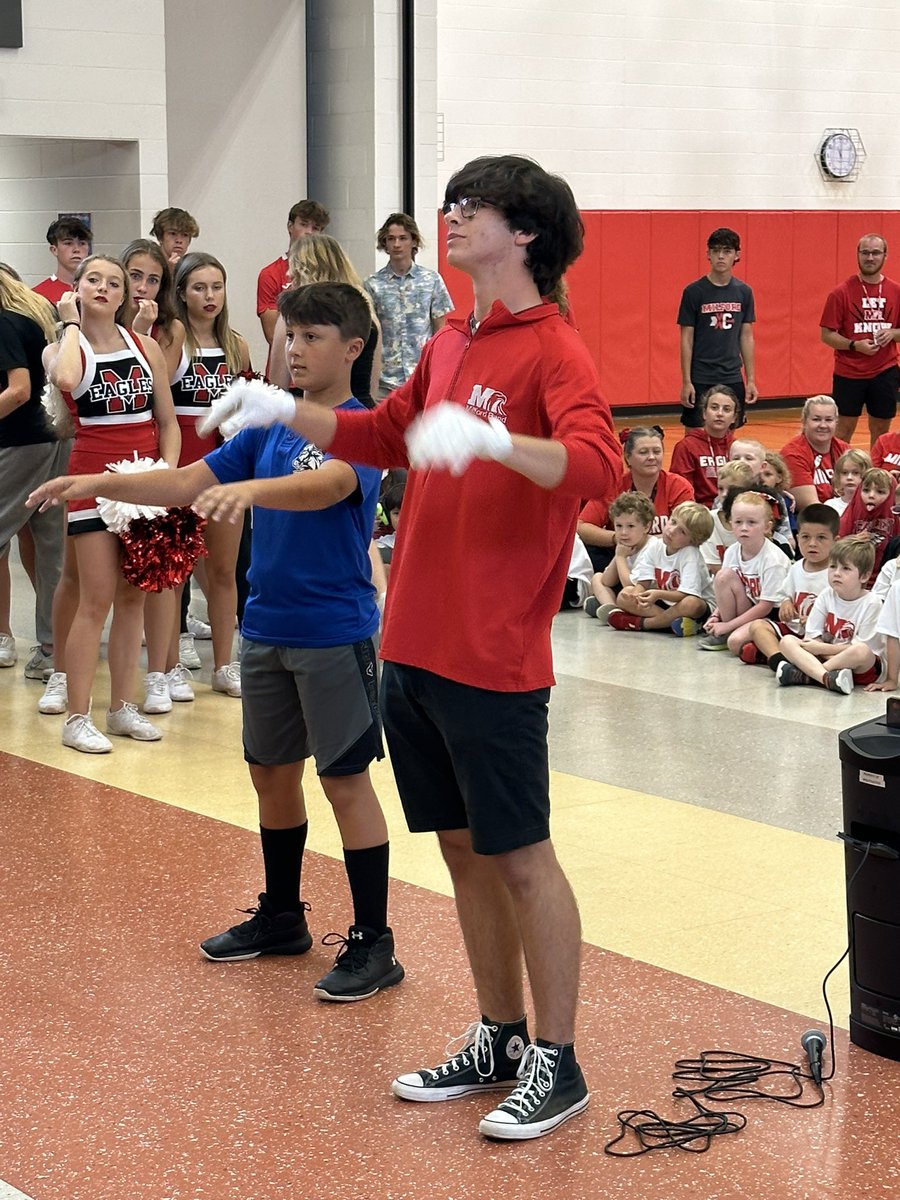 Milford_Eagles's tweet photo. The last stop of the Wings Up Elementary Pep Rally stops at @seipeltsoars What a way to end it with this crew that took the ceiling off the building! Man! We look forward to seeing all of you EAGLES at our homecoming game tomorrow to take on Walnut Hills.

 @milford_flock https://t.co/RBuDig4CaK