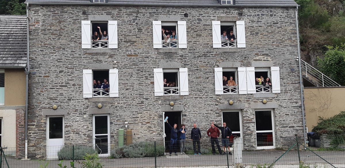 On est de sortie !!
Soirée au gite de pont d 'ouilly après de l accrobranches et une randonnée.