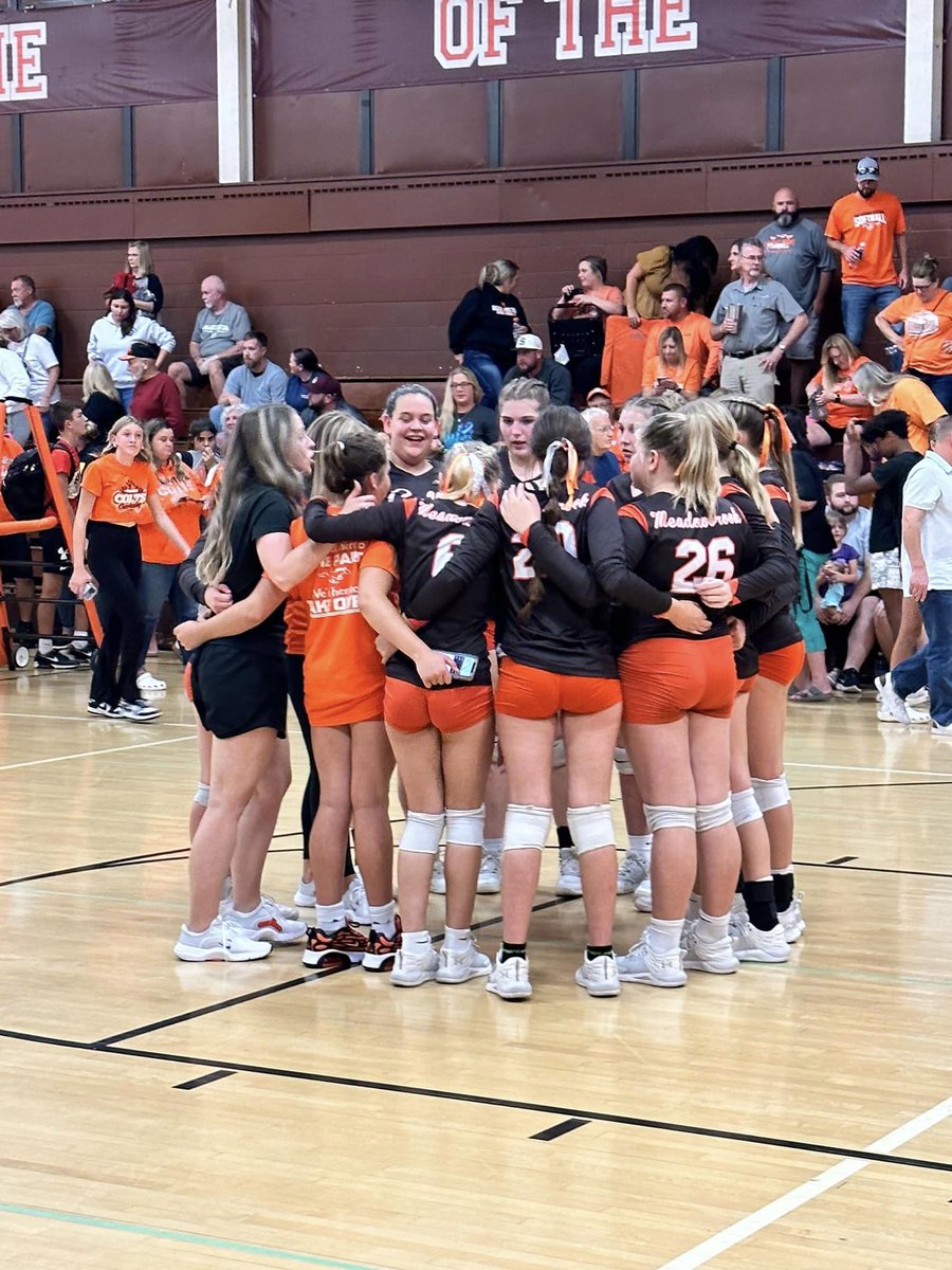 After a thrilling 3-set match, the 8th grade volleyball team (7-4) beat the John Glenn Muskies (25-16, 18-25, 25-14). 

🏐🏐🏐🏐🏐🏐🏐

The 7th graders (11-0) beat John Glenn in straight sets (25-14, 25-12). 

(1/2)