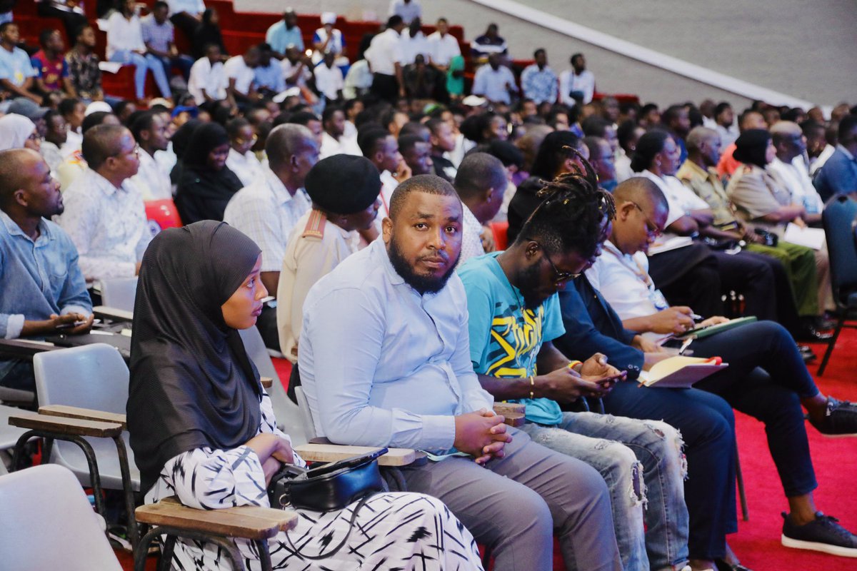 hateebjr_001's tweet photo. As a County Youth Officer at the Office of the Senator, Mombasa County, I had the honour of representing the office at the Mombasa Youth Dialogue on the Maritime and Shipping Industries, centred on the theme of unlocking job opportunities.

#TukutaneBandarini @blueradioKe https://t.co/cdxjOwLjxi
