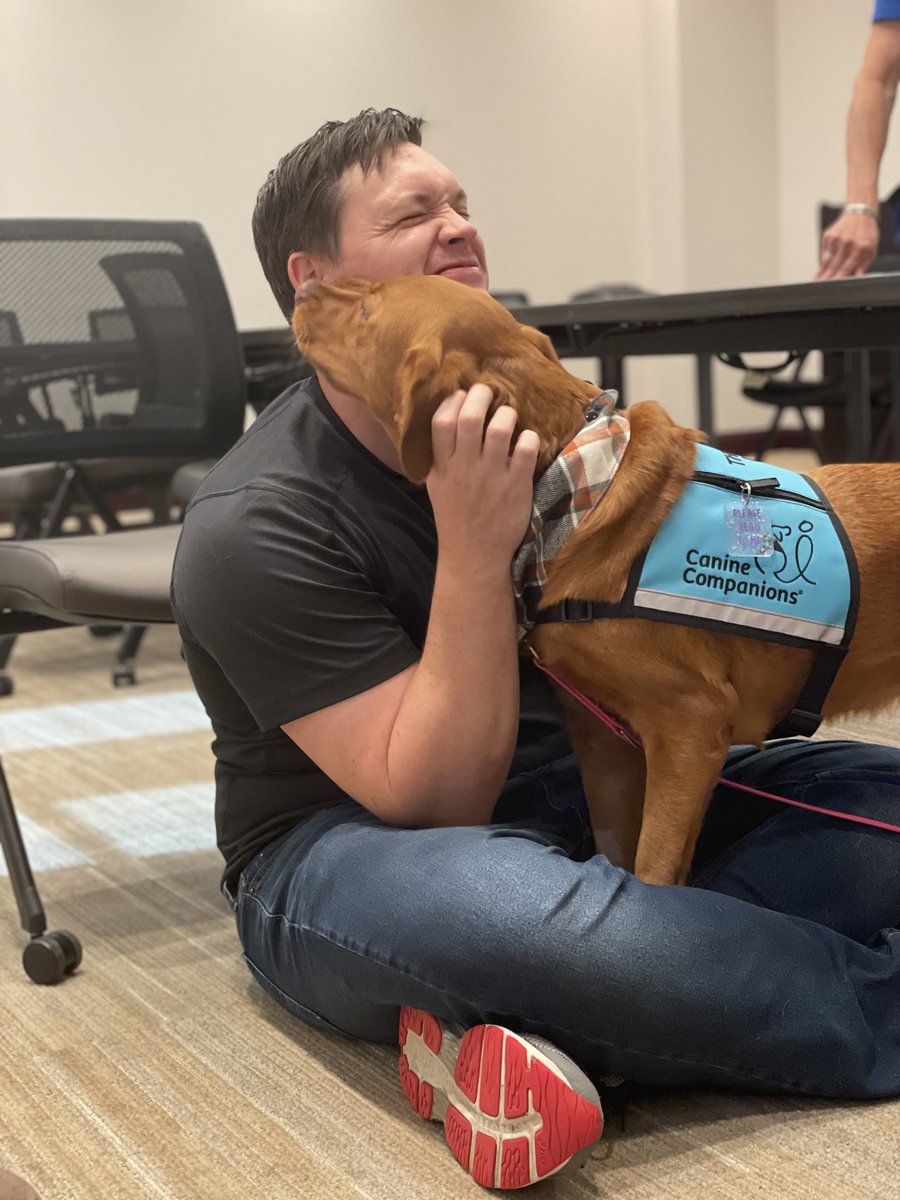Yesterday, City of Roanoke staff enjoyed visits from <a href="/canineorg/">Canine Companions®</a>. These fun and friendly pups visited City Hall and the <a href="/RoanokePoliceTX/">Roanoke Texas Police</a>.