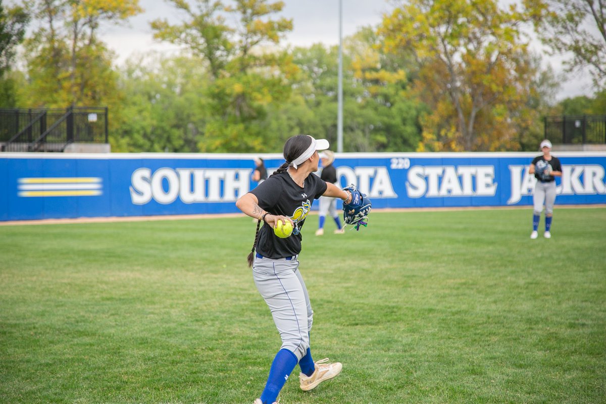 GoJacksSoftball's tweet photo. The best place to be this fall 🏠🍂

#GoJacks 🐰 https://t.co/QQLoxft7SA