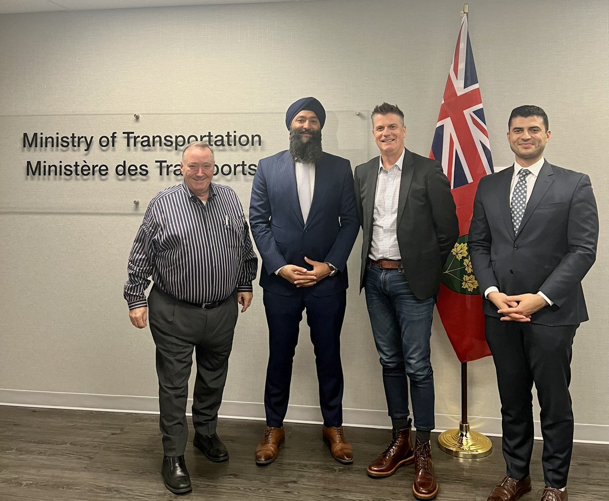 McSweeneyMikeB's tweet photo. Thanks @PrabSarkaria Minister of @ONtransport for meeting with @ONRoadBuilders @OAPC_ON_Asphalt representatives today to discuss the issues that plague our industry on risks that large Ontario #RoadBuilders currently face. Look forward to introducing you to our EXCOM soon. https://t.co/wz4hjqysnM
