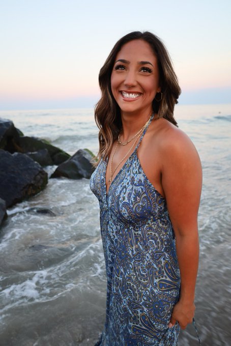 I wish it was still warm out maybe I should run away https://t.co/Ic59IayDHv<a href="/tag/newprofilepic"class="tags"><span>#newprofilepic</span></a>