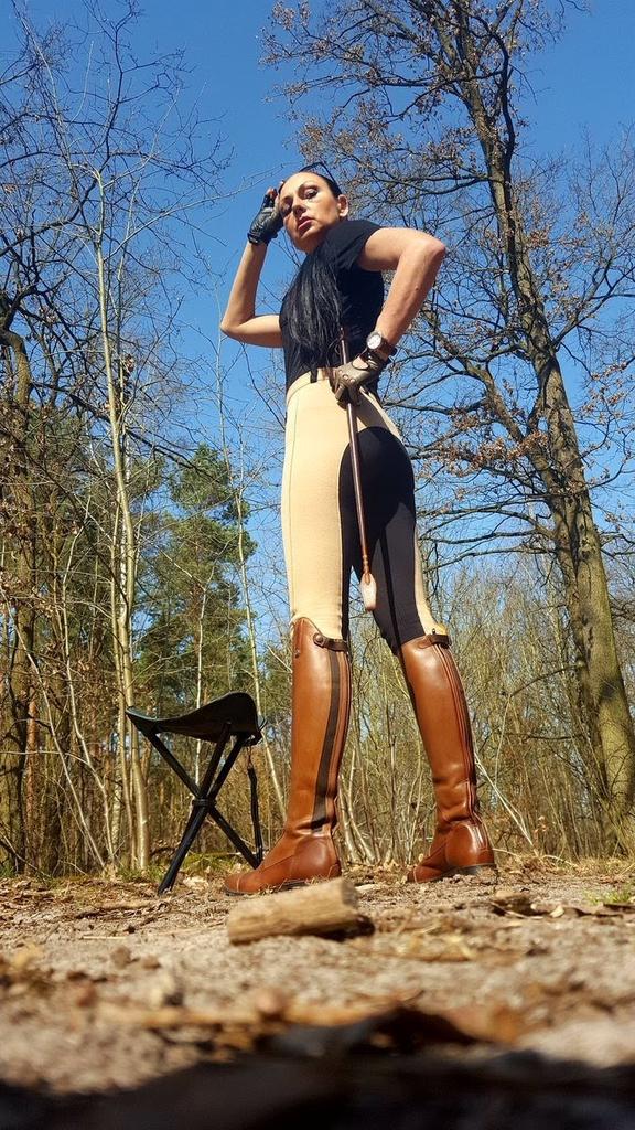 SpursAndWhip's tweet photo. @MadameCatarina https://t.co/eLkNHQv0hz