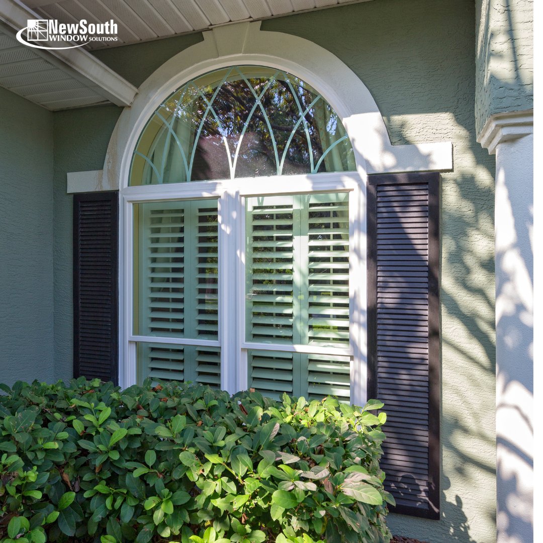 NewSouthWindow's tweet image. We offer a wide variety of personalization options, so you can add your own personal touch to this important home upgrade. Our experts are happy to help you create new windows that perfectly complement your aesthetic preferences. 🎨 #NewSouthWindow #CustomWindows