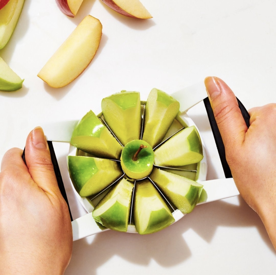 Does your apple picking lead to apple overload? Turn the extras into homemade applesauce. Easy, delicious and the perfect snack for the kids. Recipe in the link in bio.