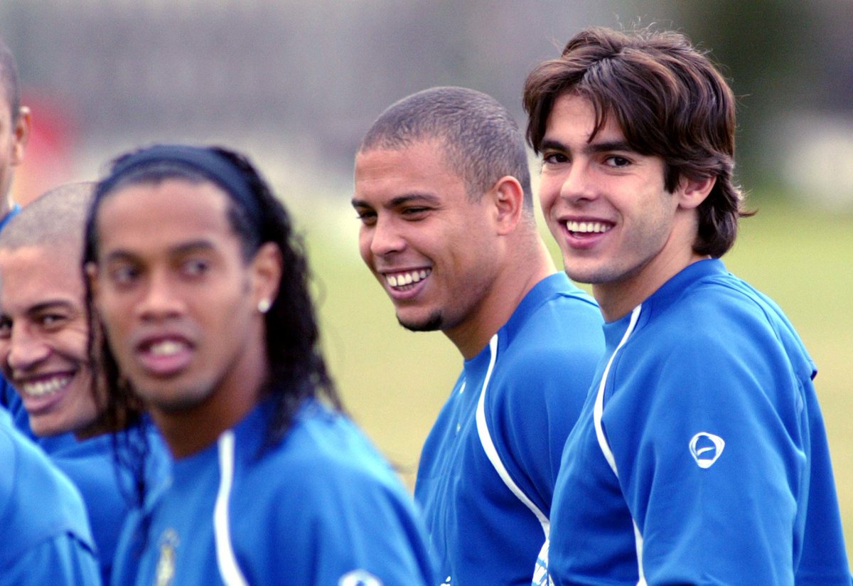 Footballtweet's tweet photo. Talent overload.. 🇧🇷✨ https://t.co/MefbAvvI01