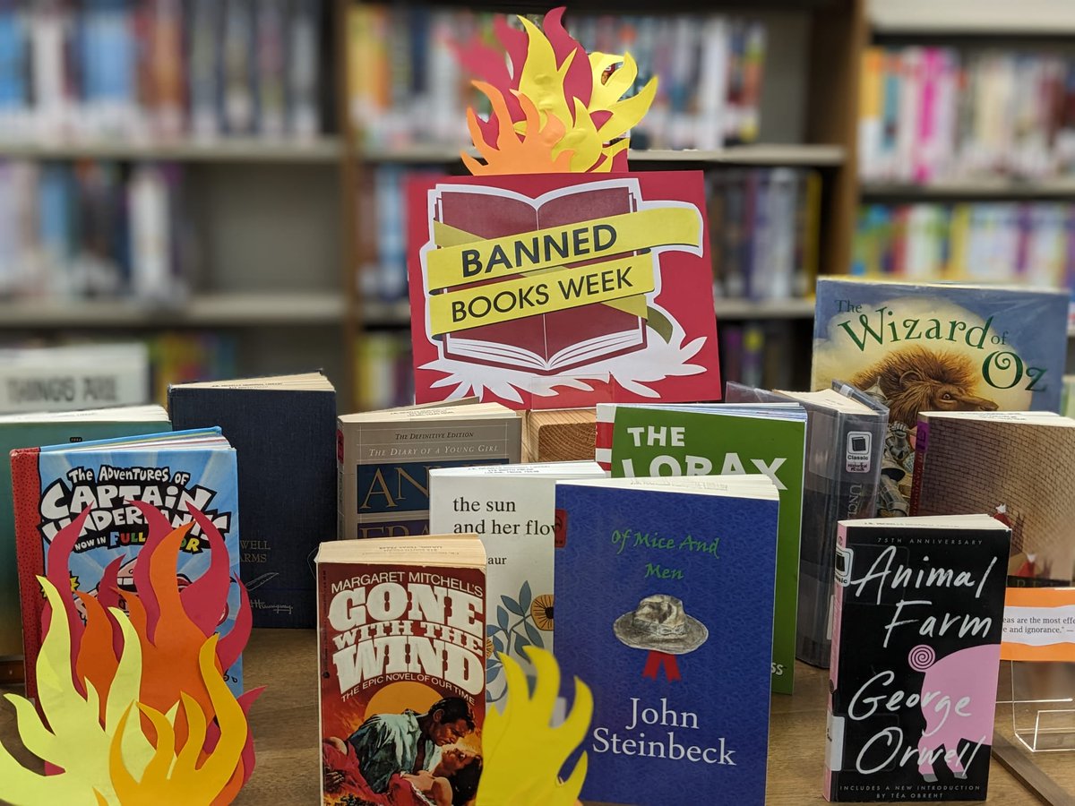 LulingPbLibrary's tweet photo. Banned Books Week 2023!
Our staff members recommended some books for you! And they are ready to check out!
Stop by and read what YOU want!
Let Freedom Read!
#LetFreedomRead #BannedBooksWeek #bannedbooks
#publiclibrary #lulingpubliclibrary #BannedBooksList https://t.co/pih8rnudi8