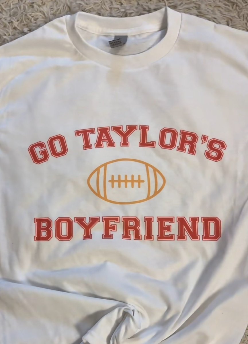 repsgrammy's tweet photo. Now that's the football merch I need https://t.co/T5cAJcNsnV