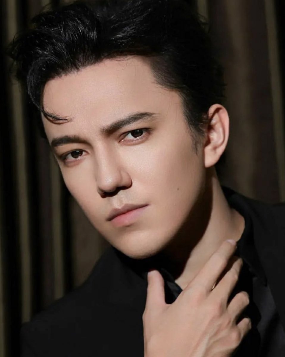 svetlana_denver's tweet photo. @Annasunheh @mibepepuciz @dimash_official DIMASH IN CHINA
#Dimash_Dears
#AutumnFestivalGala
🧡Ты пленил меня этим Голосом
Таким искренним,близким и нежным,
словно небо и море,безбрежным,
Чистым,как ключевая вода
Ты забрал меня этим Голосом,
Из глубин,из веков зовущим,
Свет Любви и Надежды дающим,
Ты забрал меня навсегда https://t.co/ZxXbxF4W17