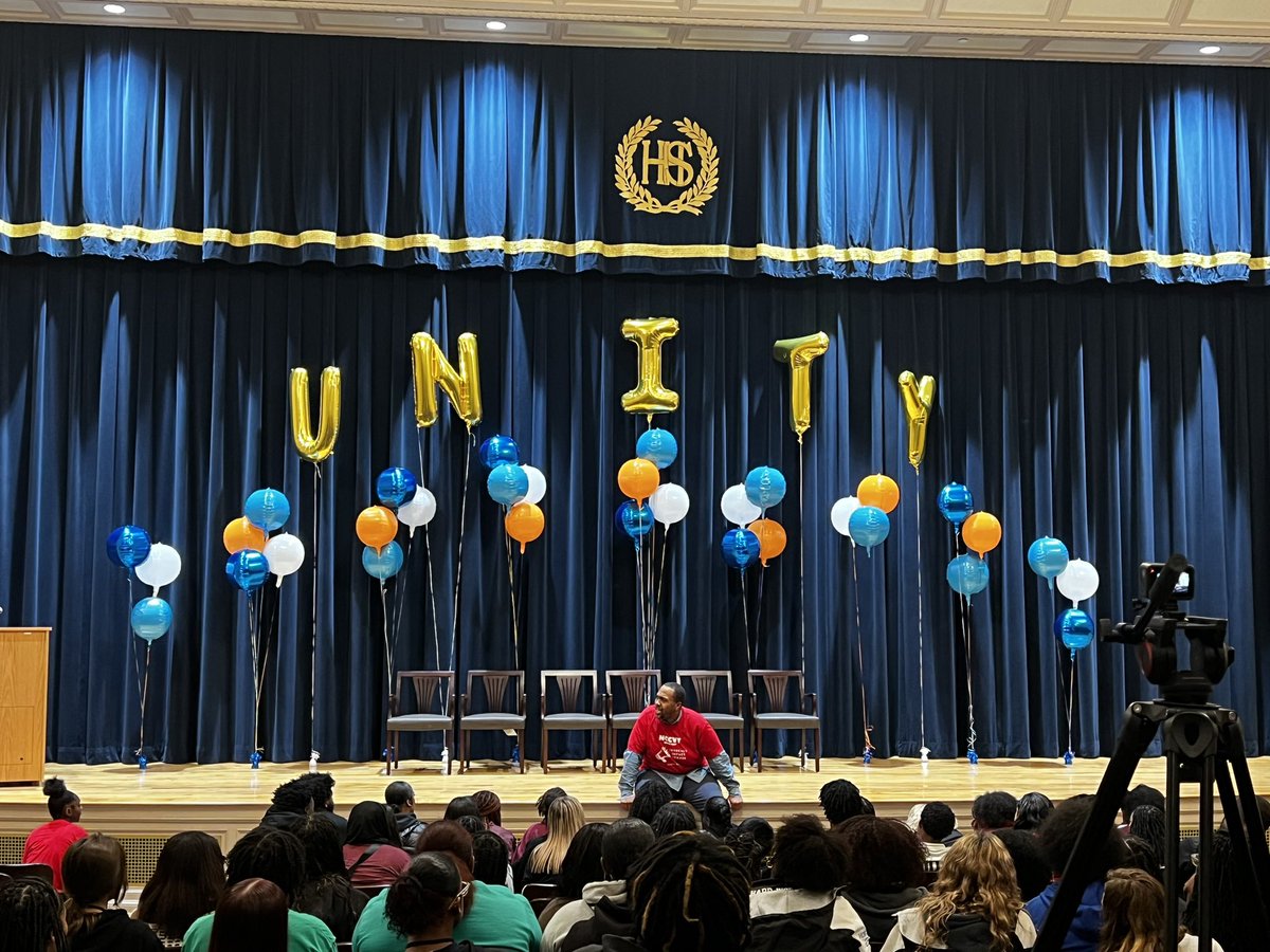 Stephanie Foster tweet media