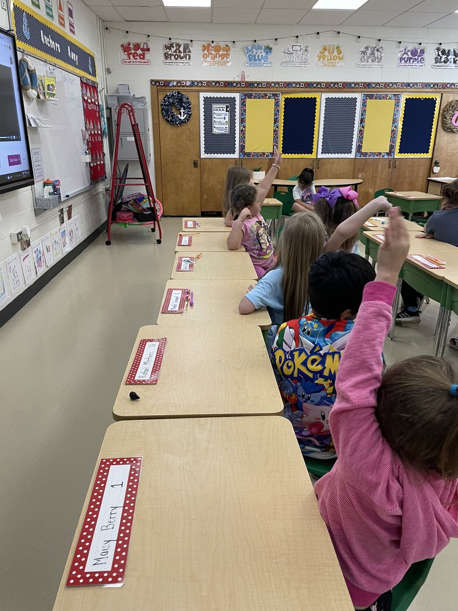 RickWolf734's tweet photo. Best part of the day…First grade walkthroughs…students learning about healthy habits!!! #inspireengagegrow https://t.co/VmnHE2JYUQ