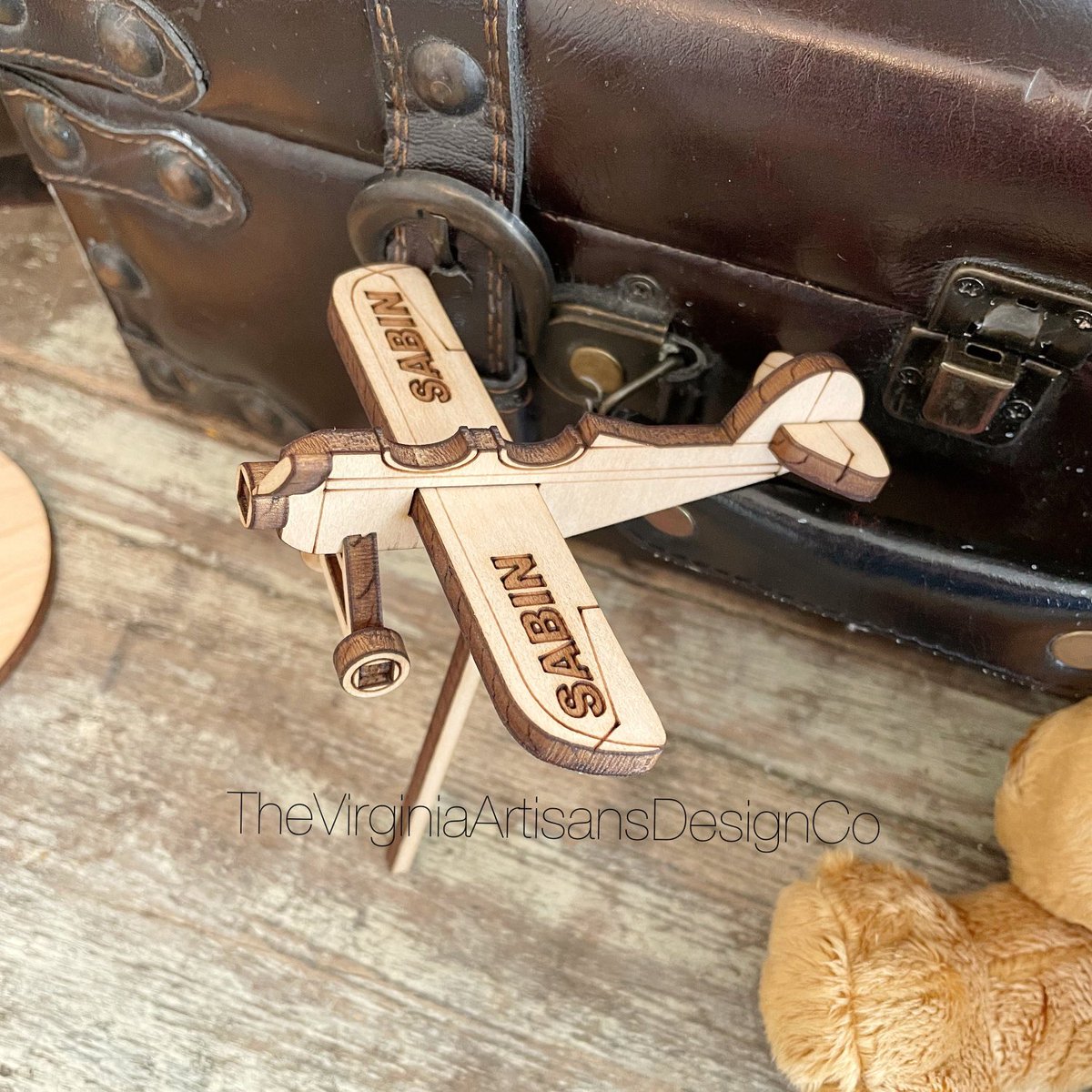 TheVaArtisans's tweet photo. https://t.co/bXYYFQJkQK #airplane #airplanecaketopper #boyfirstbirthday #madeinvirginia 🇺🇸🇺🇸🇺🇸 https://t.co/GAByimBC3X
