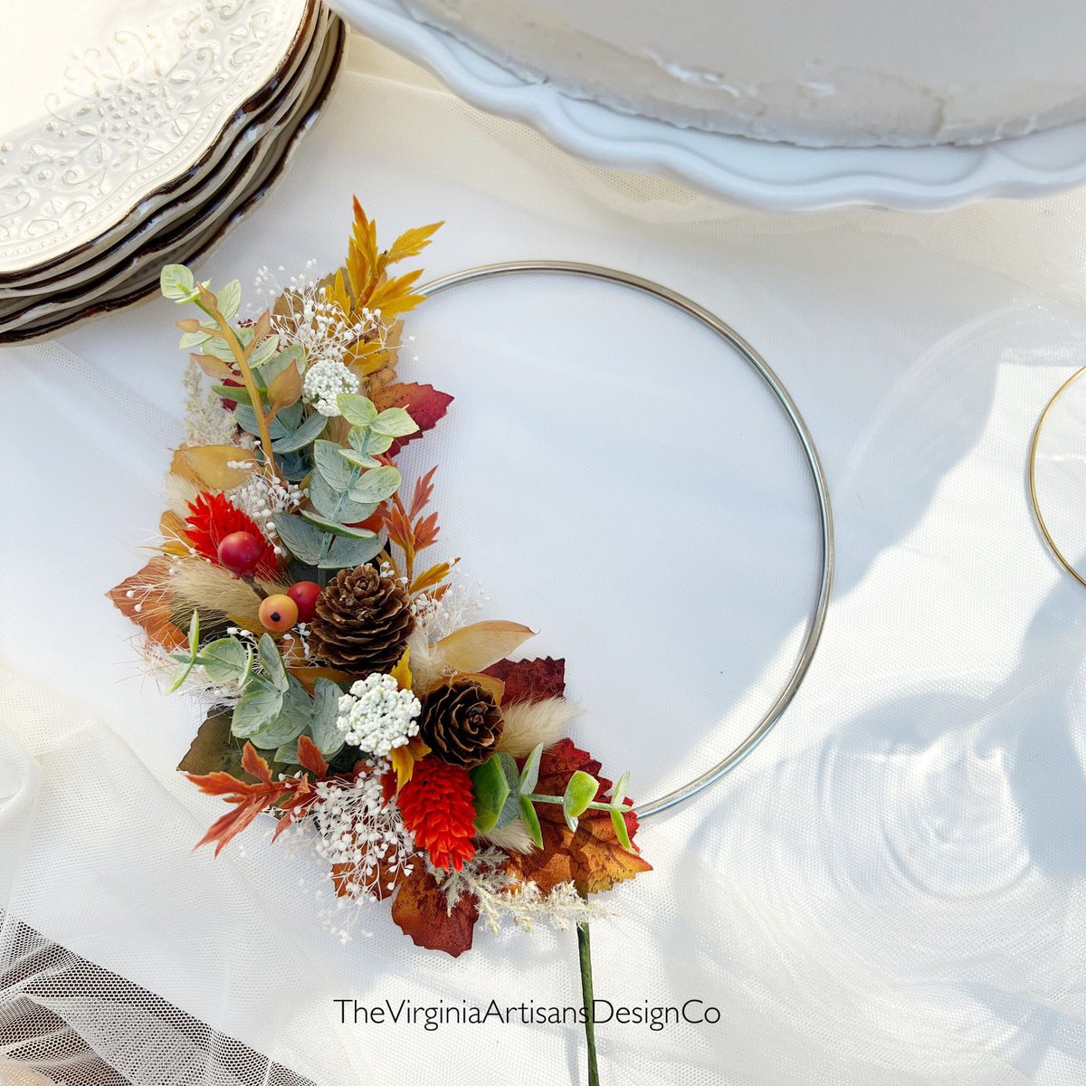 TheVaArtisans's tweet photo. https://t.co/I9NZFz3VGY #fallwedding #fallweddingcake 🍁🍂🍁🍂 #handmadecaketopper #virginia 🇺🇸 https://t.co/WGf0Mkf5XM