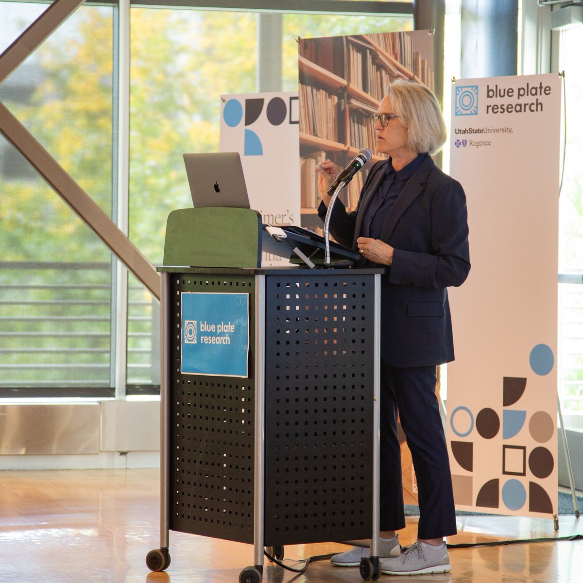 USUPres's tweet photo. It was a pleasuring sharing a few remarks before Elizabeth Fauth, @usuCEHS Professor and Director of Alzheimer's Disease and Dementia Research Center, at today's @research_usu Blue Plate event. #USUResearch #USUAggies https://t.co/5iwwZABzD4