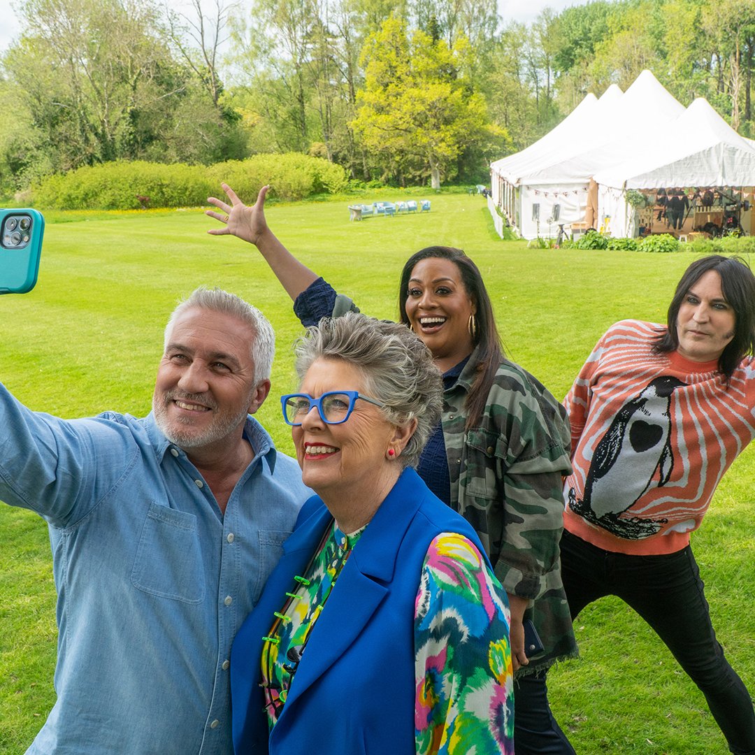 BritishBakeOff's tweet photo. Happy Bake Off Eve to all our viewers in the United States! We're very excited to share the new series with you and hope it's worth baking for! ❤️🍰  #GBBO https://t.co/QrzYAH1pJ4