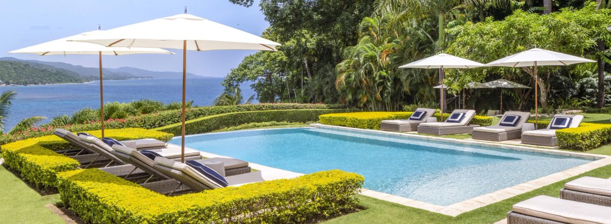 Loved catching up with my friends at Round Hill Hotel in Jamaica. The rooms are refreshed, and it exudes timeless elegance. Take a look: roundhill.com #ILTMNorthAmerica #ILTM