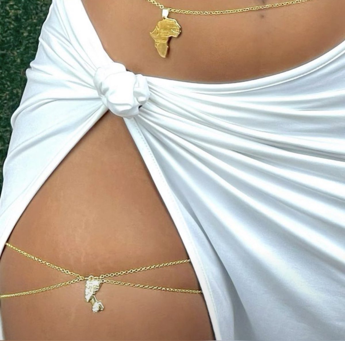 TheWaistVanity's tweet photo. Our thigh chains > https://t.co/qDBd6uA8tk