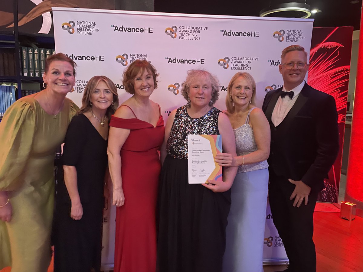 StephanieDunle2's tweet image. Collaborative Award for Teaching Excellence @NealFCook @dodonnell22 @tanya_mccance @helenmcgarvey_ and Donna Brown @sfloyd1964 @OdetteLaw #ulsternurse #ulsterctc @curran_roisin ruth pilkington @AdvanceHE