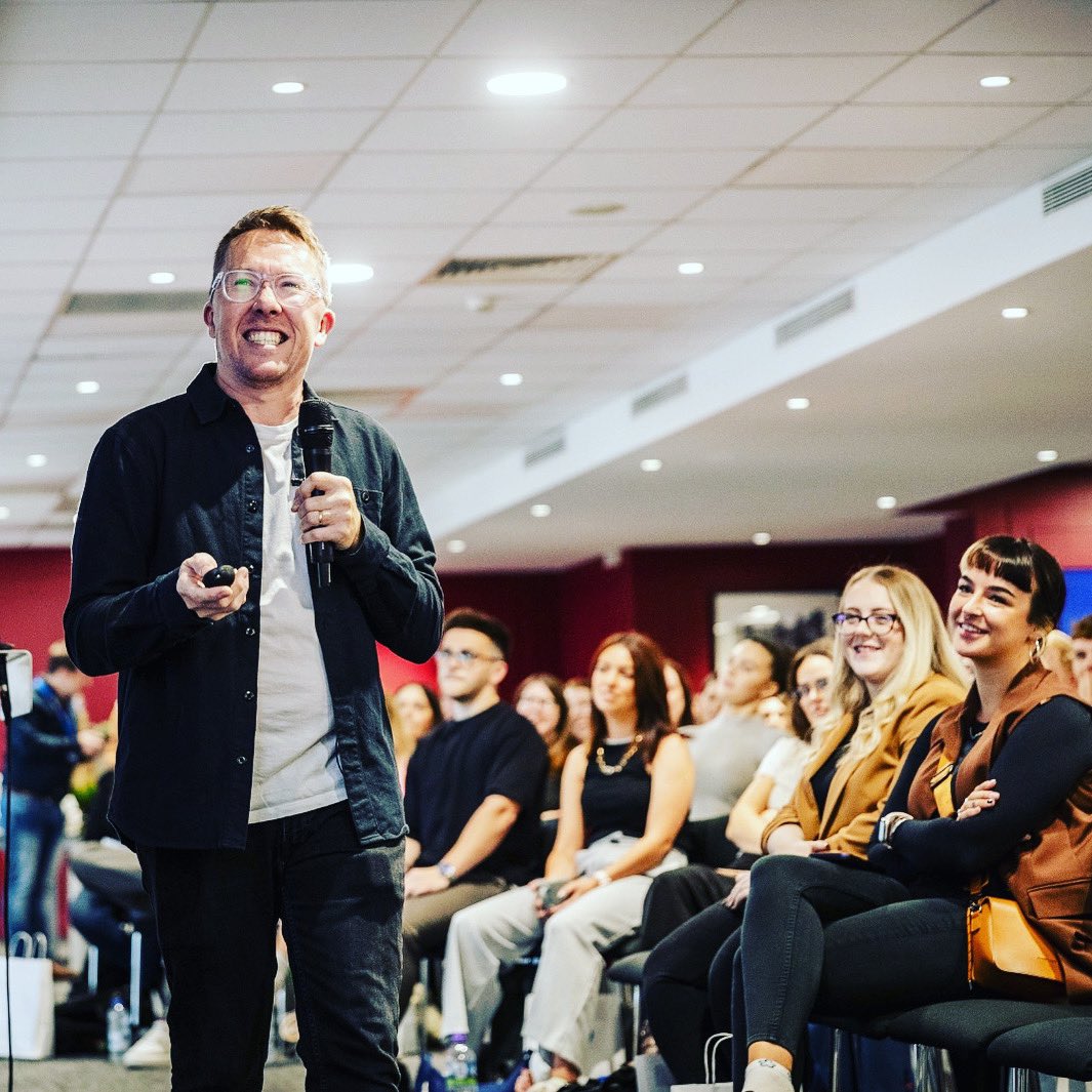 OwsWills's tweet image. Being asked to give the opening keynote at the inaugural Social Media Conference Cymru was a huge privilege. To have made 300 people laugh like fools was even better. 😆🥰

#SMCCymru23 #MoreOfThisPlease