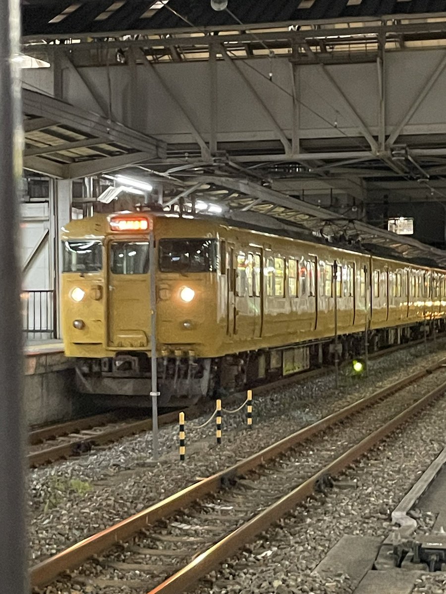 takkin_engine_d's tweet photo. 1900M、普通播州赤穂行きはD-03+D-10編成にて定発です🫡
#1900M
#D03
#D10
#JR西日本_運用 https://t.co/6J6Xbgn46o