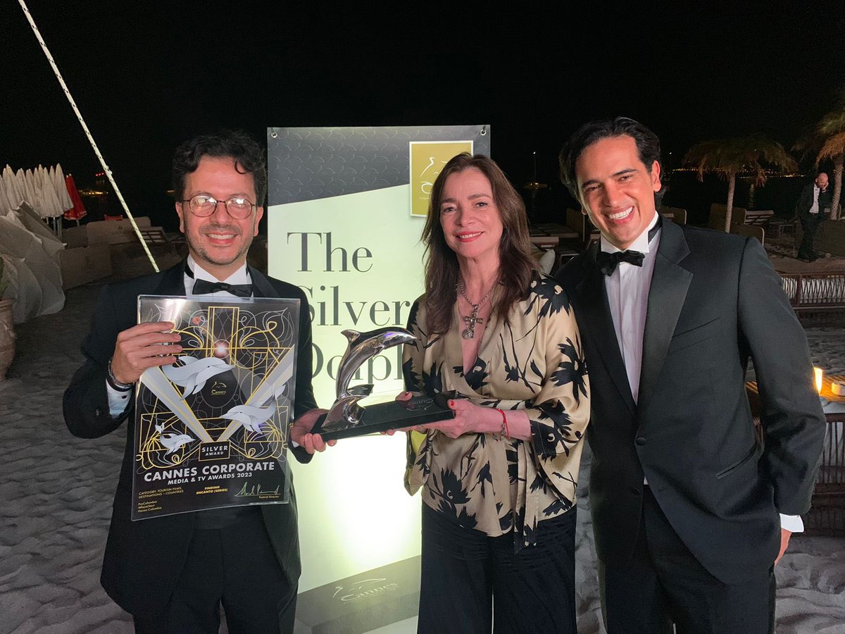 guerrerorozco's tweet image. Segundo premio internacional para la serie Finding Encanto de @PROCOLOMBIACO que tuve el honor de codirigir. Esta vez el Delfín de Plata del prestigioso #cannescorporate Media and TV Awards. Gracias a todo el equipo que trabajó en esta producción. youtube.com/playlist?list=…