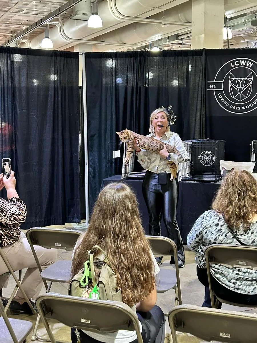 We had an incredible turnout at our Boston this past weekend, and anticipate the same for our Portland Extravaganza in just a few short weeks! 😸 Get your tickets ahead of time to save time and take advantage of the 'Early Cat' pricing 😻 🎟👉: buff.ly/3LwqCpN #cats