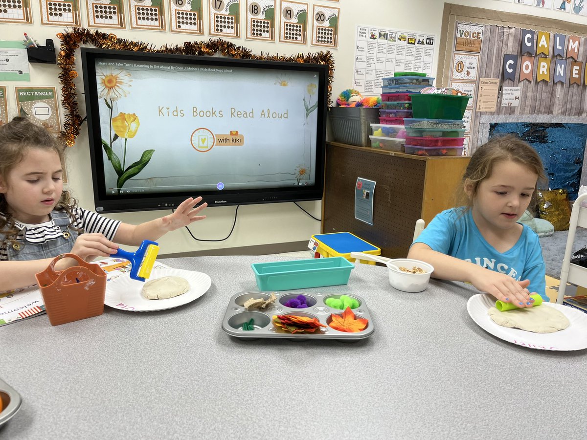 Week #4 was “sharing” with our friends Tom and Tabby Cat!!🐾 our friends worked hard to share their materials to make clay pumpkins!! 🎃