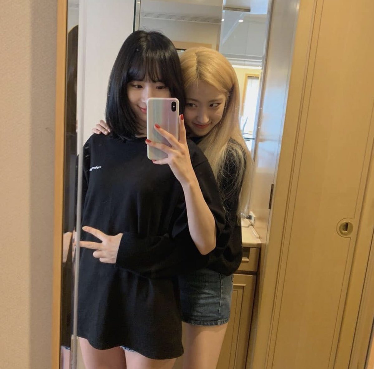 จุ๋มฮ์จิ๋มฮ์ #What's a girl to do💋 tweet media