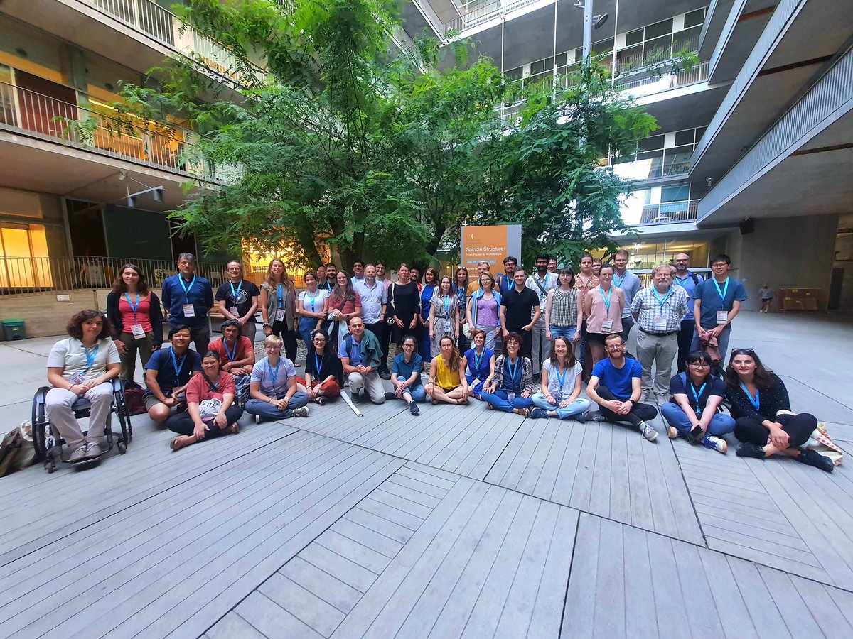 DivIDE_2025's tweet image. Time to say goodbye, with all amazing participants. We will be back in 2025! Thank you to all the sponsors @EMBO @Co_Biologists @CRGenomica @FlatironCCB @SEMC_NYSBC #divide2023