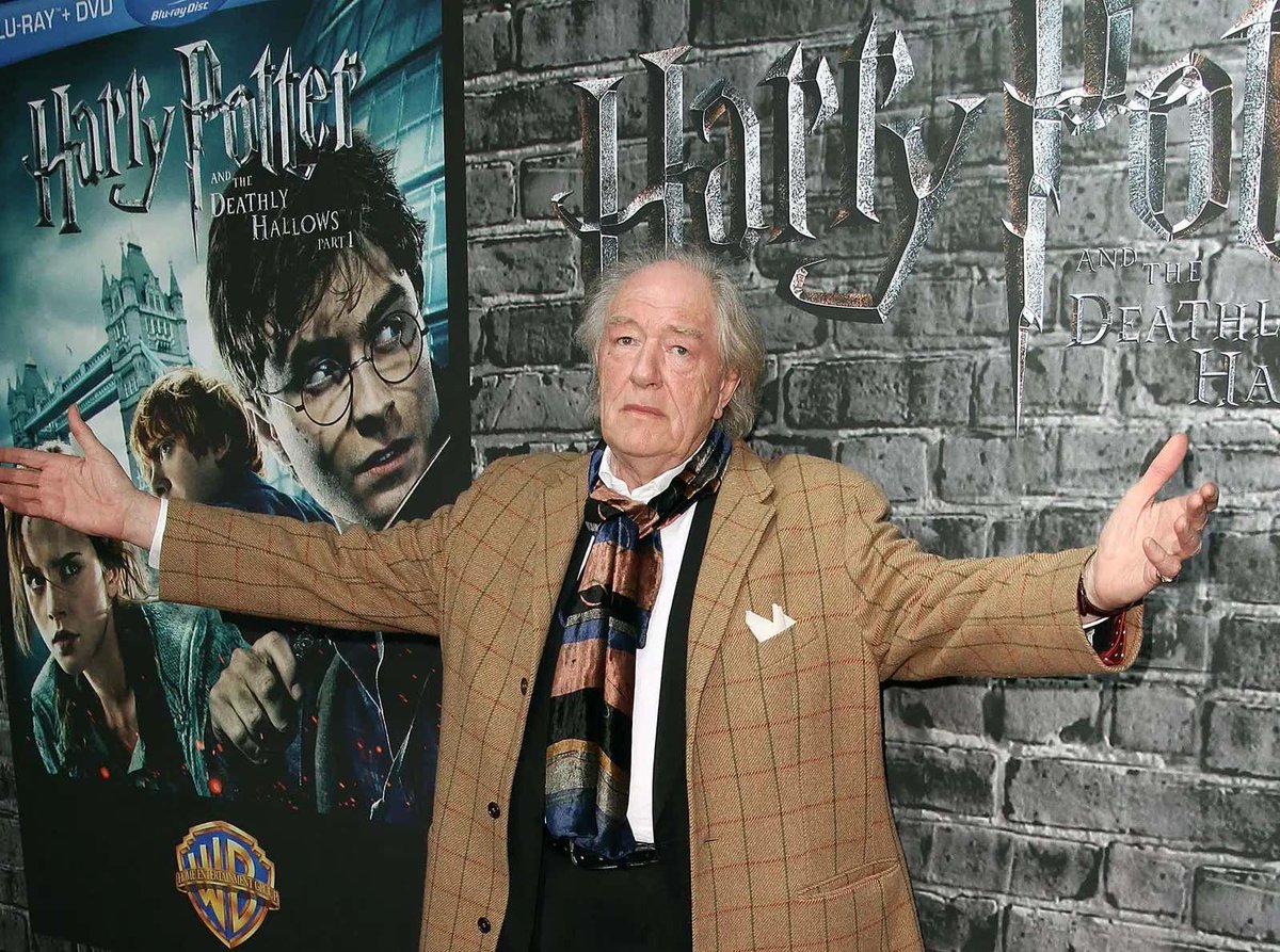 barstoolsports's tweet photo. Michael Gambon, Dumbledore In The Harry Potter Franchise, Has Sadly Passed Away https://t.co/WIQNyQAwb4 https://t.co/Gu4ElK3HIz