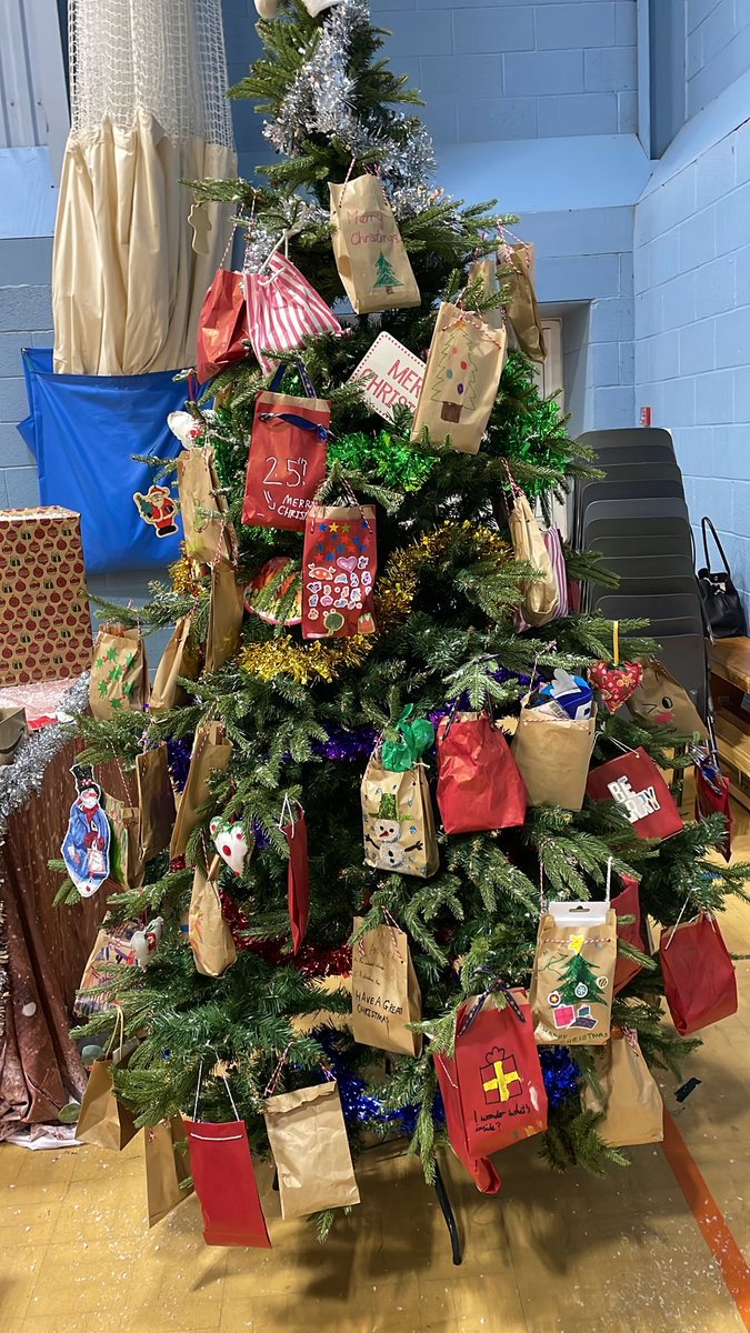 KESBathParents's tweet photo. Would you like to take a stall at this year’s KES Parents Christmas Fair on Sat 2 Dec from 10-2pm? Parents, friends, businesses are all welcome to take a stall. Contact Ed Haysler on ed.haysler@hotmail.com
@KESBath @KESBathParents https://t.co/SfKVOUNZay