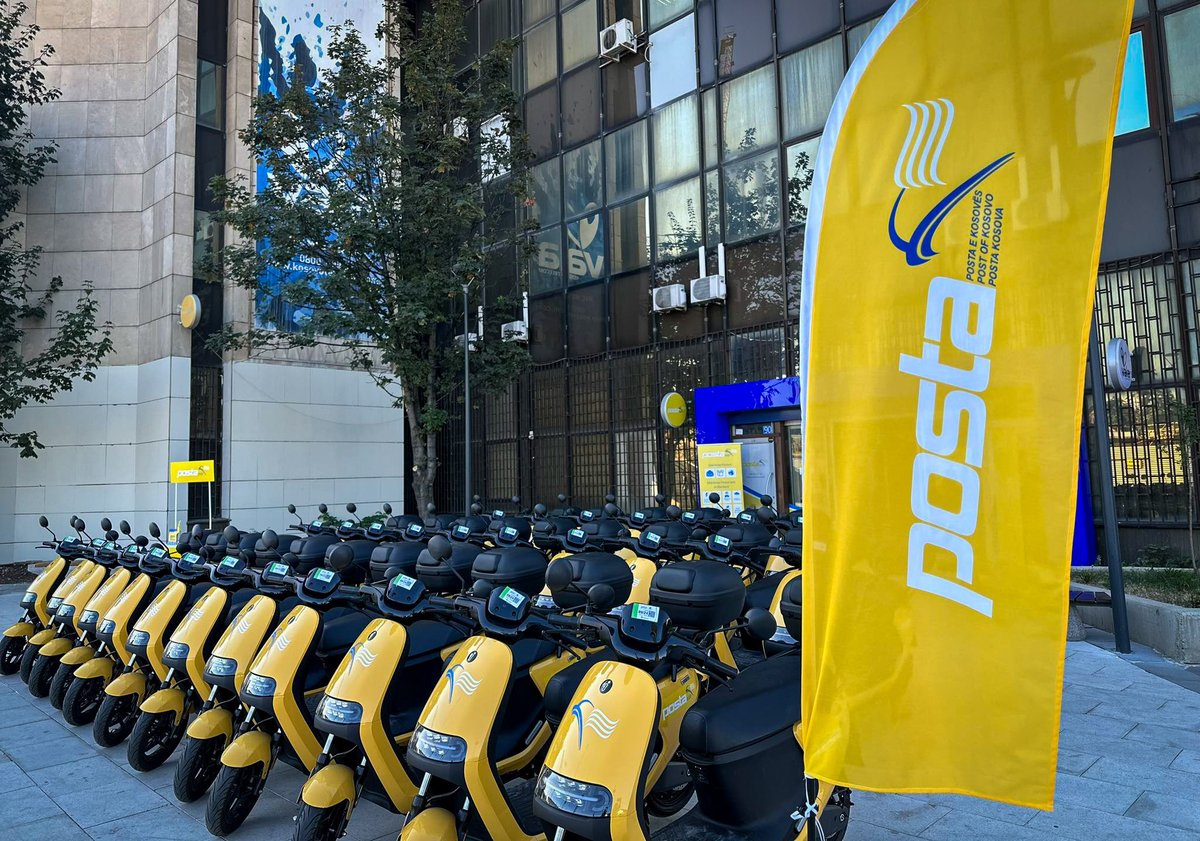 Artane_R's tweet photo. .@PostaeKosoves is going green!

A 202K investment in 59 electric bikes for rural and urban areas will improve working conditions, and reduce pollution and operating costs of vehicles by up to 80%.♻️

Trust in the company is increasing as the quality of services improves! 👏 https://t.co/NnSDMnnZXM
