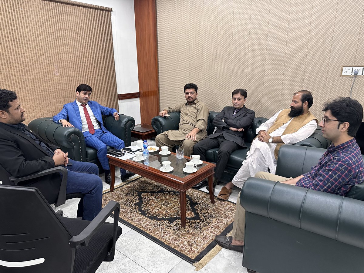 Meeting With KP CareTaker Minister For IT & Youth Affairs Dr Najeeb

Big Project For Injecting Productivity In Youth On The Way

#YouthAffairs #NMD2023