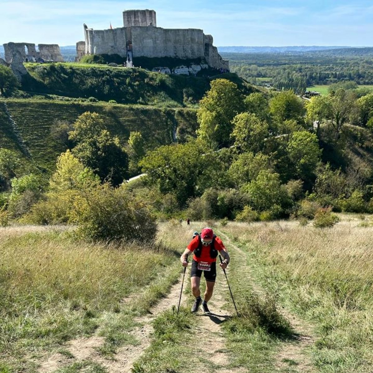 #ThrowbackThursday
#Finisher dimanche dernier du Trail des Rois Maudits 2023 🏰 #TRM
60ᵉ au scratch (sur 318 au départ) et 15ᵉ de ma catégorie.
7h22 pour terminer les ~60K🔝 10 min de moins que l'année dernière.
#Running #Trail #TrailRunning #SLabUltra #BeatYesterday
#TeamThor
