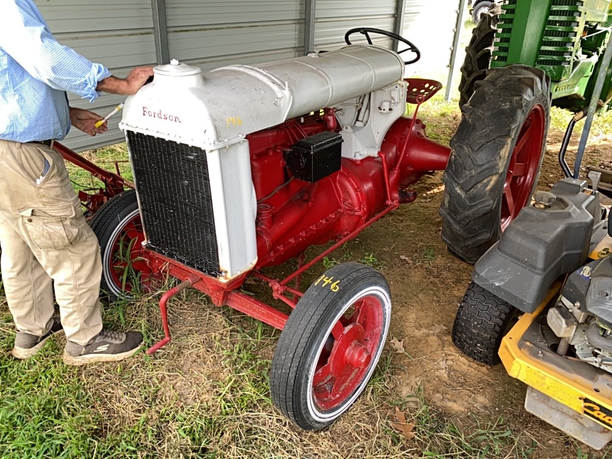MachineryPete's tweet photo. Looking ahead a bit...Nov. 4 collector estate auction in Elizabeth City, NC for Donnie Gene Jones. Sale by my friends at Rich &amp; Rich Bonded Auctioneers. Check out 300+ Lots for sale here: https://t.co/fjRKeOHKo2 https://t.co/N5rCqYdQ7z