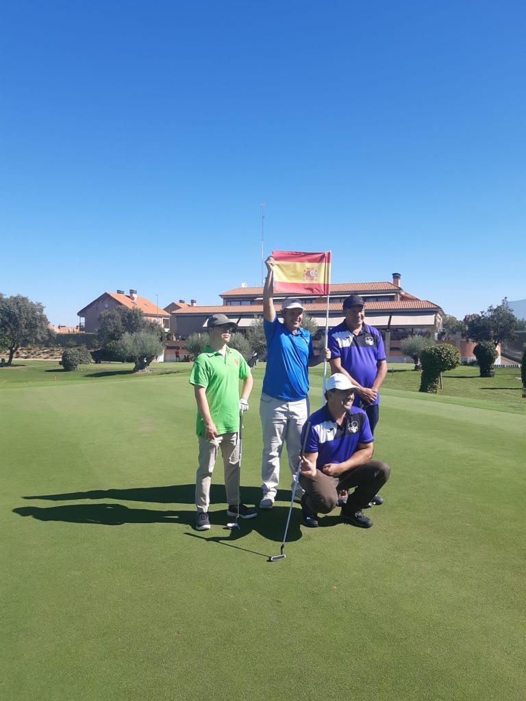 DownBurgos's tweet photo. ⛳ #Deporte Hoy Andrés García Bravo, del #ClubDeportivoEstela, ha conseguido un 2º puesto en el Campeonato de España FEDDI Golf adaptado celebrado en el campo "La Valmuza" en Salamanca.
✨ ¡Enhorabuena Andrés por este éxito!
#DownBurgos #FederacionDownCyL #DownCyL #FEDDIGolf https://t.co/BNrFCT3akh