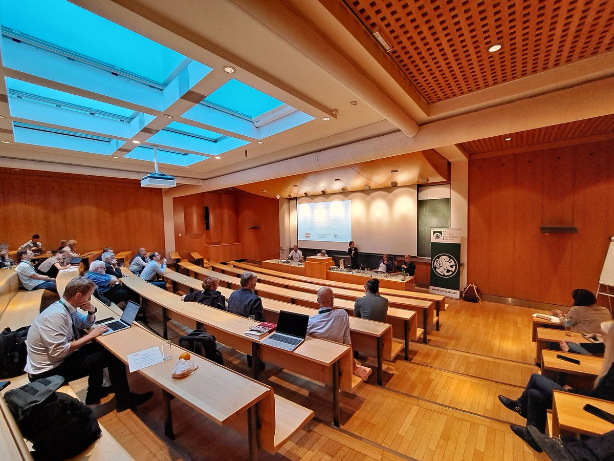 Excellent panel discussion on current economic challenges at the Annual Meeting of the Austrian Economic Association in Salzburg with Holger Bonin (<a href="/IHS_Vienna/">IHS</a>), Christina Gathmann (<a href="/LISERinLUX/">LISER</a>), Matthias Stöckl (<a href="/LandSalzburg/">Land Salzburg</a>) and Hannes Winner (@PLUS_1622). #Econtwitter