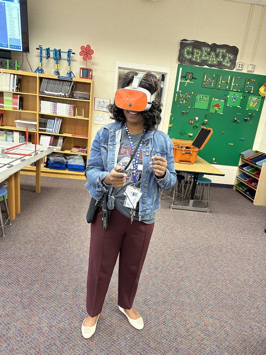 ᑕᕼᗩᖇᗰEEᖇ ᖇᗩIᑎᗪᖇOᑭ tweet media