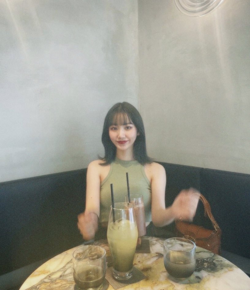 ruan__84's tweet image. おやすみ😴🫰🏼