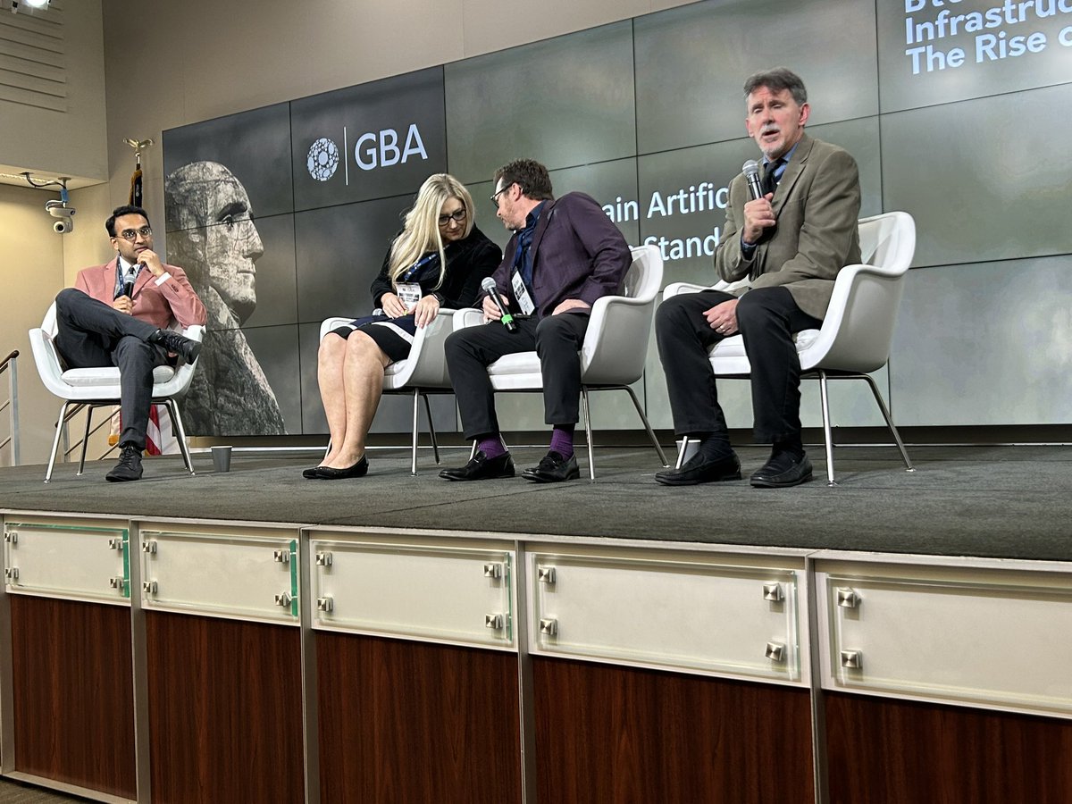 Elizabeth Jia tweet media