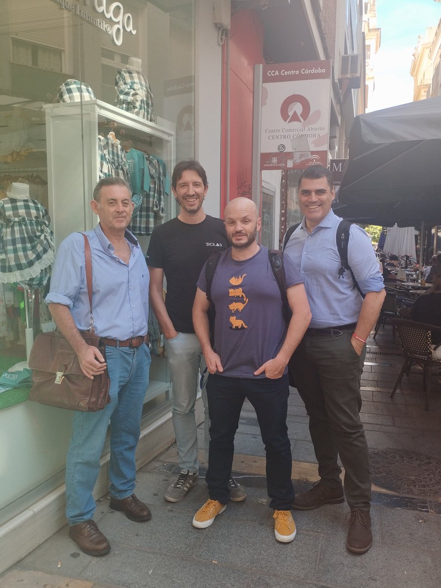 CitogenomicsLAB's tweet photo. So nice to have @nicolazzie and @manuramon in cordoba :). So weird to have Antonio Molina in a picture. The bright side of science #animalbreeding #quantitatives #NORAPHD https://t.co/4TQTvdazqP