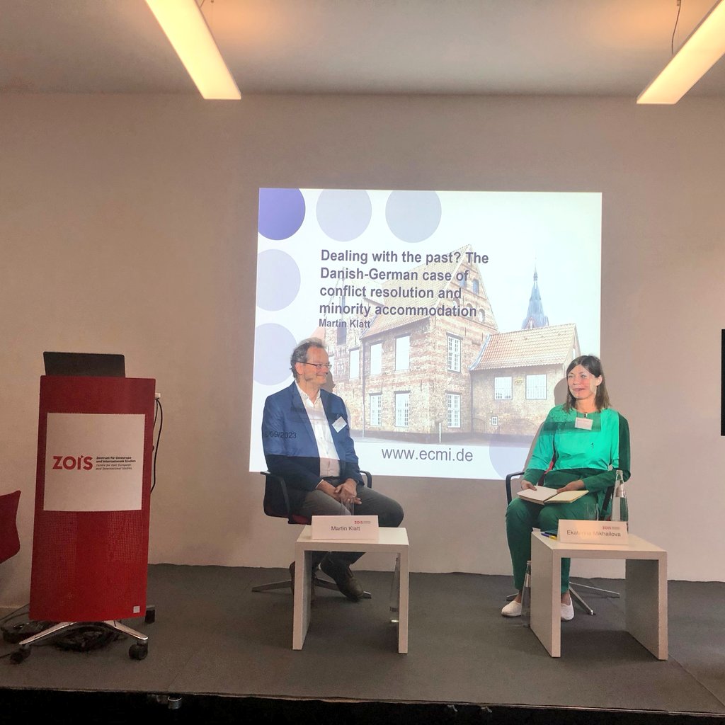 .@Klatt_mk and @eka_mikhailova discuss at @ZOiS_Berlin whether the Danish-German border can serve as an example for contested borders in #EasternEurope. Truly international studies within the framework of our #KonKoop research network (KonKoop.de)