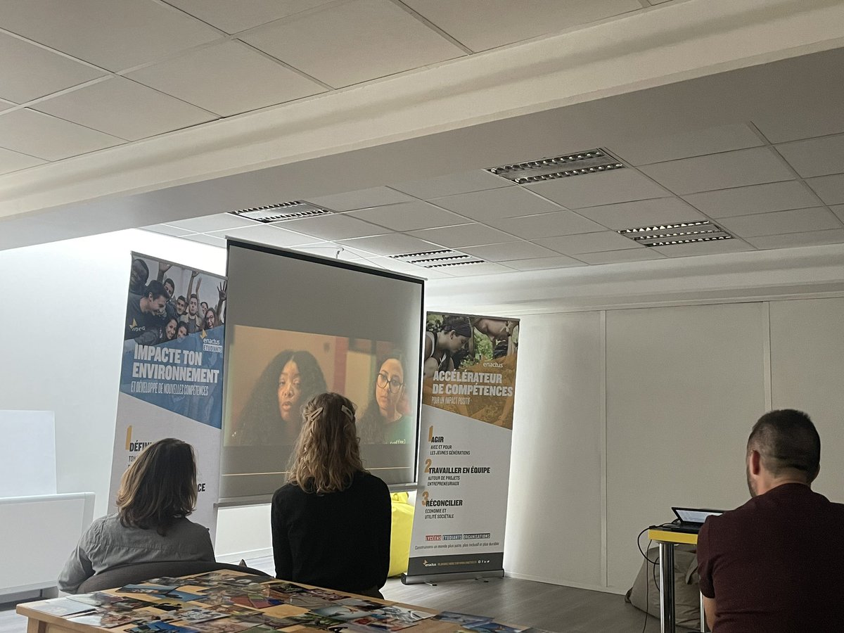 yanislka's tweet photo. C’est la rentrée chez @EnactusFrance en région AURA 🤩 L’occasion de célébrer l’engagement des jeunes avec le documentaire OSE TOUJOURS ! Merci à nos partenaires pour le soutien permanent ☺️ https://t.co/JUEwXFdK6Q